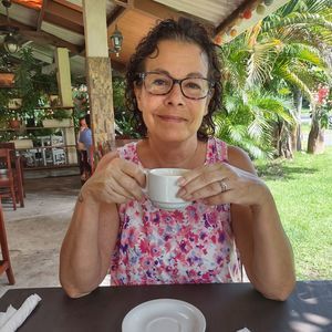 Meet your Posher, Vicky